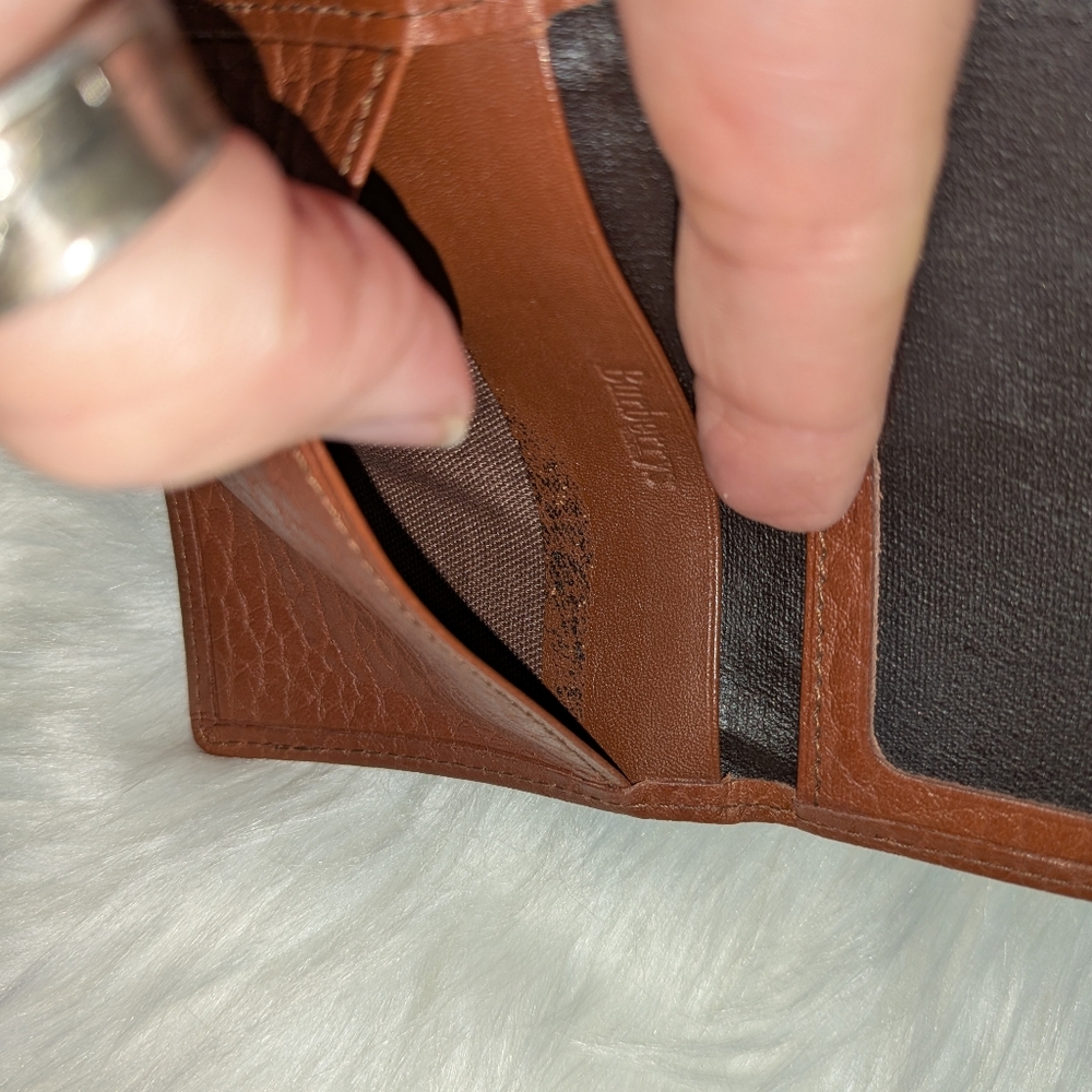 Vintage Burberrys Leather Card/I.D. Holder - Picture 5 of 14